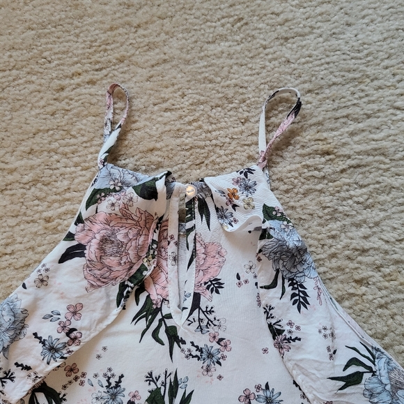 H&M Ruffled Top - Picture 8 of 13